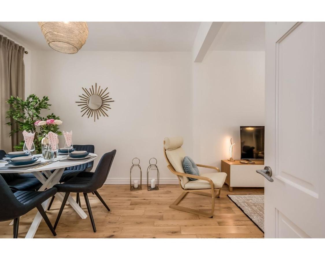 Central Belfast Apartments Chic Luxe R&R Екстер'єр фото